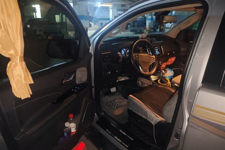 Used Isuzu mu-X 2020 1.9T Diesel Automatic 4x4 Enjoyment Edition 5 Seats China VI Standard Driver Seat