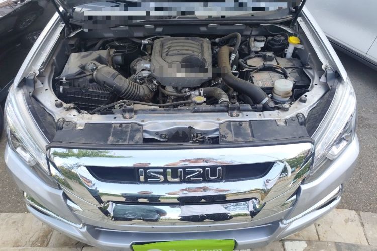 Used Isuzu mu-X 2020 1.9T Diesel Automatic 4x4 Enjoyment Edition 5 Seats China VI Standard Engine Bay