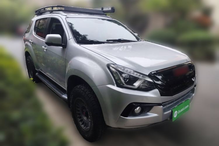Used Isuzu mu-X 2020 1.9T Diesel Automatic 4x4 Enjoyment Edition 5 Seats China VI Standard Front Right 45 Deg