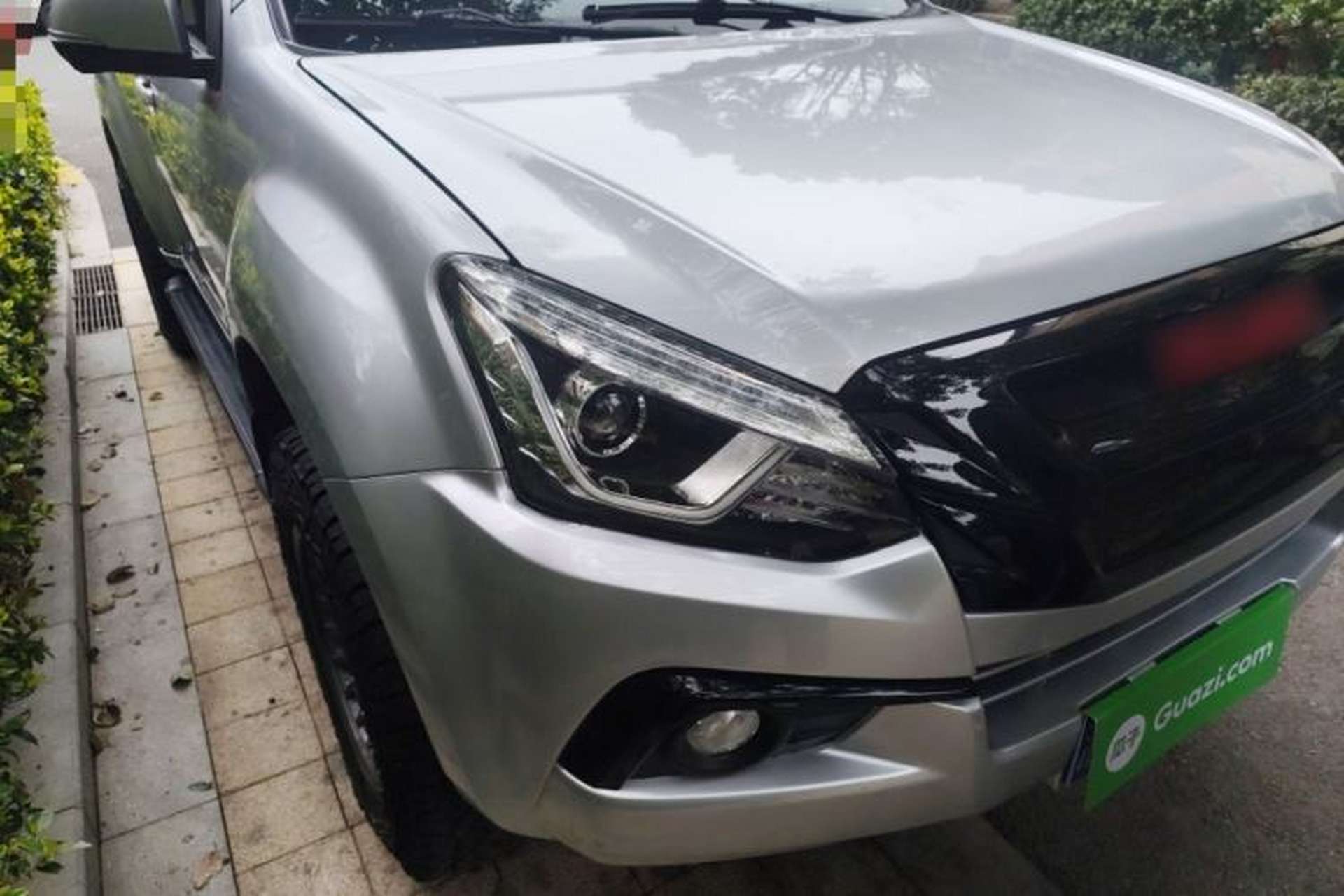 Used Isuzu mu-X 2020 1.9T Diesel Automatic 4x4 Enjoyment Edition 5 Seats China VI Standard Right Front Headlight