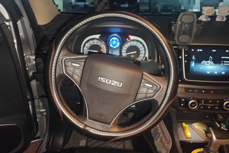 Used Isuzu mu-X 2020 1.9T Diesel Automatic 4x4 Enjoyment Edition 5 Seats China VI Standard Steering Wheel