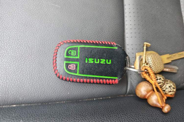 Used Isuzu mu-X 2020 1.9T Diesel Automatic 4x4 Enjoyment Edition 5 Seats China VI Standard Vehicle Key