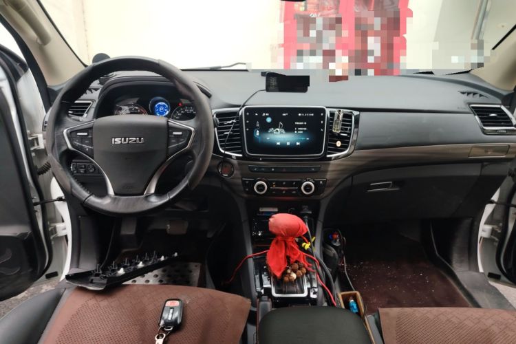 Used Isuzu mu-X 2020 1.9T Diesel Automatic 4x4 Enjoyment Edition 5 Seats China VI Standard Center Console