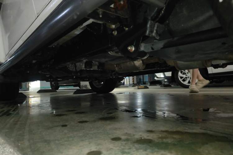 Used Isuzu mu-X 2020 1.9T Diesel Automatic 2WD Jingyue Edition 7 Seats China VI Standard Chassis Rear Left