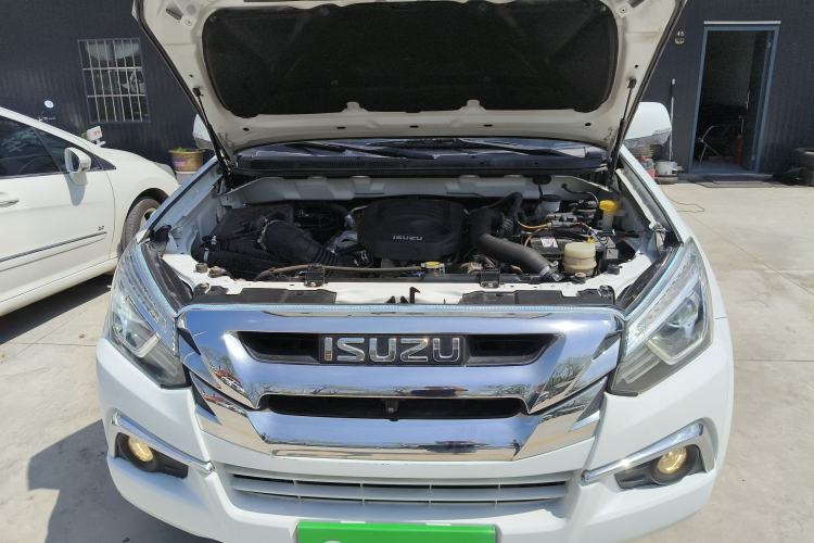 Used Isuzu mu-X 2020 1.9T Diesel Automatic 2WD Enjoyment Edition 5 Seats China VI Standard Engine Bay