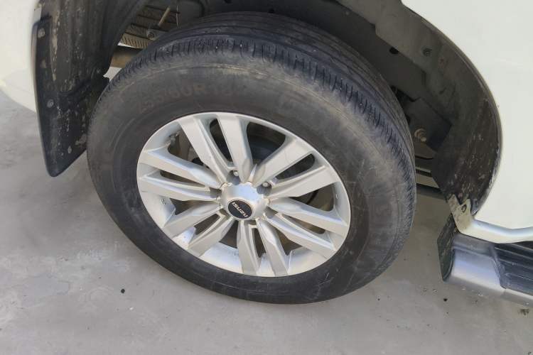 Used Isuzu mu-X 2020 1.9T Diesel Automatic 2WD Enjoyment Edition 5 Seats China VI Standard Exterior 5