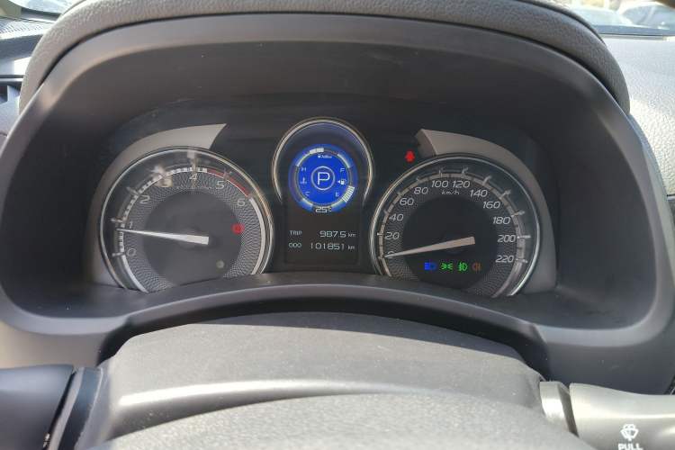 Used Isuzu mu-X 2020 1.9T Diesel Automatic 2WD Enjoyment Edition 5 Seats China VI Standard Instrument Cluster