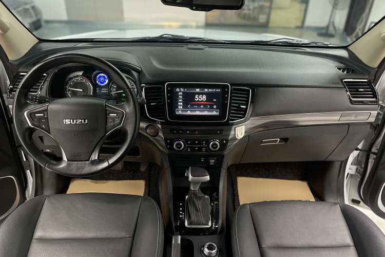 Used Isuzu mu-X 2020 1.9T Diesel Automatic 4x4 Enjoyment Edition 5 Seats China VI Standard Interior 2