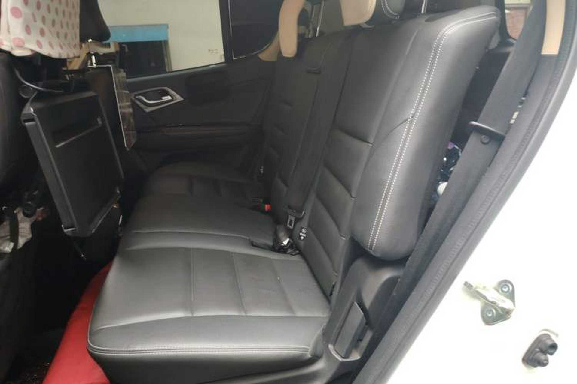 Used Isuzu mu-X 2020 1.9T Diesel Automatic 4x4 Enjoyment Edition 5 Seats China VI Standard Left Rear Seat