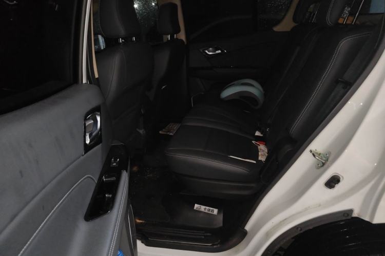 Used Isuzu mu-X 2020 1.9T Diesel Automatic 2WD Jingyue Edition 7 Seats China VI Standard Left Rear Seat