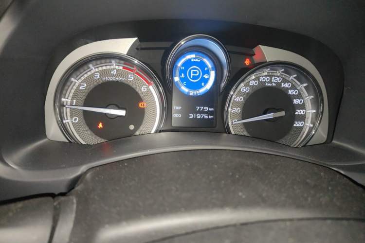 Used Isuzu mu-X 2020 1.9T Diesel Automatic 2WD Jingyue Edition 7 Seats China VI Standard Odometer Close Up