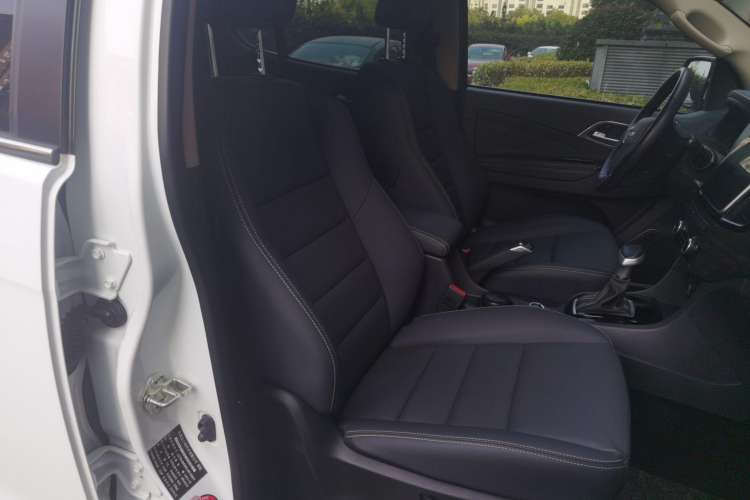 Used Isuzu mu-X 2020 1.9T Diesel Automatic 4x4 Enjoyment Edition 5 Seats China VI Standard Right Front Seat