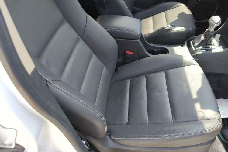 Used Isuzu mu-X 2020 1.9T Diesel Automatic 2WD Enjoyment Edition 5 Seats China VI Standard Right Front Seat