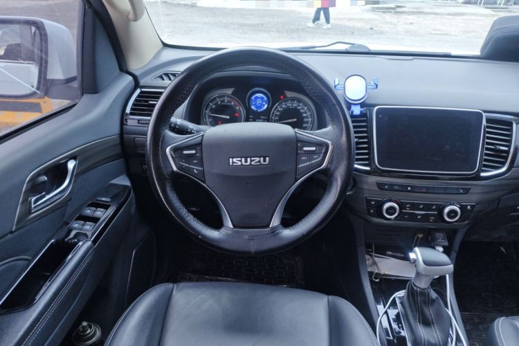 Used Isuzu mu-X 2020 1.9T Diesel Automatic 4x4 Enjoyment Edition 5 Seats China VI Standard Steering Wheel