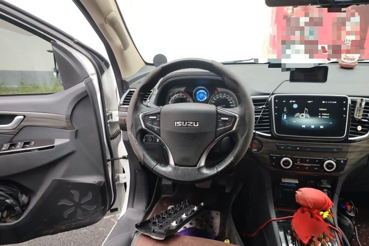 Used Isuzu mu-X 2020 1.9T Diesel Automatic 4x4 Enjoyment Edition 5 Seats China VI Standard Steering Wheel