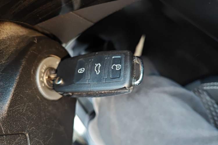 Used Isuzu mu-X 2020 1.9T Diesel Automatic 2WD Jingyue Edition 5 Seats China VI Standard Vehicle Key