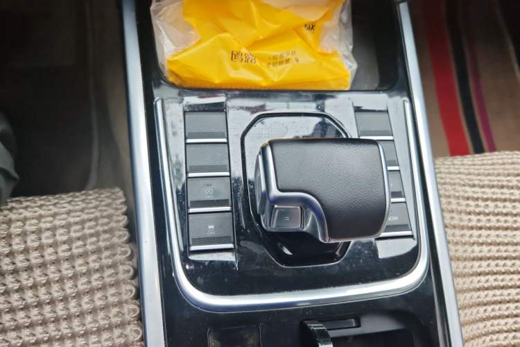 Used Isuzu mu-X 2022 2.0T Gasoline Automatic Two-Wheel Drive Jingyue Trim 5 Seats Gear Lever