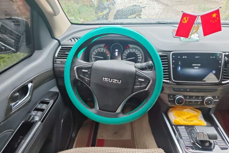 Used Isuzu mu-X 2022 2.0T Gasoline Automatic Two-Wheel Drive Jingyue Trim 5 Seats Steering Wheel