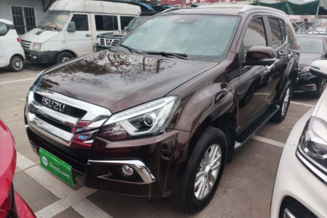 Used Isuzu mu-X 2022 2.0T Gasoline Automatic 4WD Jingyue Trim with 5 Seats