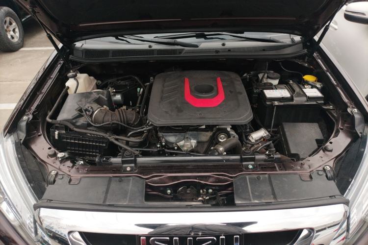 Used Isuzu mu-X 2022 2.0T Gasoline Automatic 4WD Jingyue Trim with 5 Seats Engine Bay