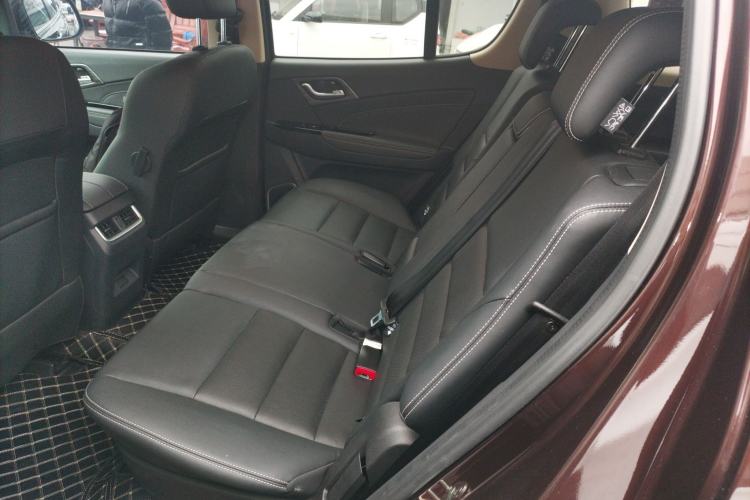 Used Isuzu mu-X 2022 2.0T Gasoline Automatic 4WD Jingyue Trim with 5 Seats Left Rear Seat