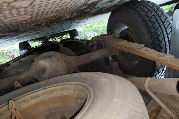 Used Isuzu Pickup 2009 2.8T Two-Wheel-Drive Base Pickup Truck with 4JB1-TCT Engine Chassis Rear