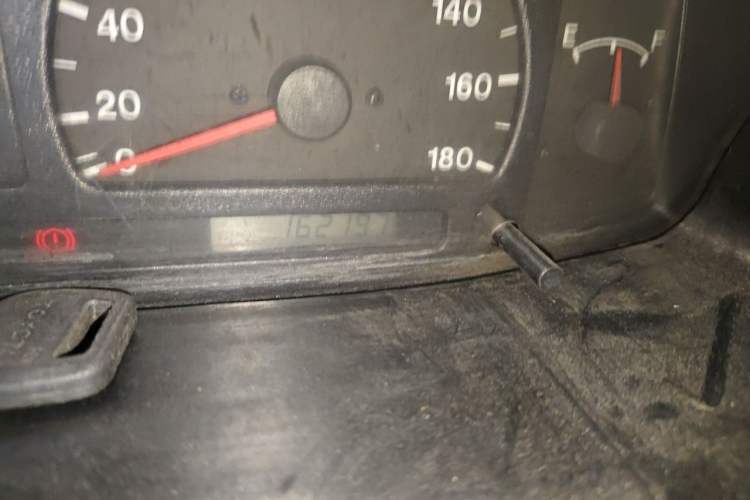 Used Isuzu Pickup 2009 3.0T Two-Wheel Drive Base-Model Pickup Truck 4KH1-TC1 Odometer Close Up