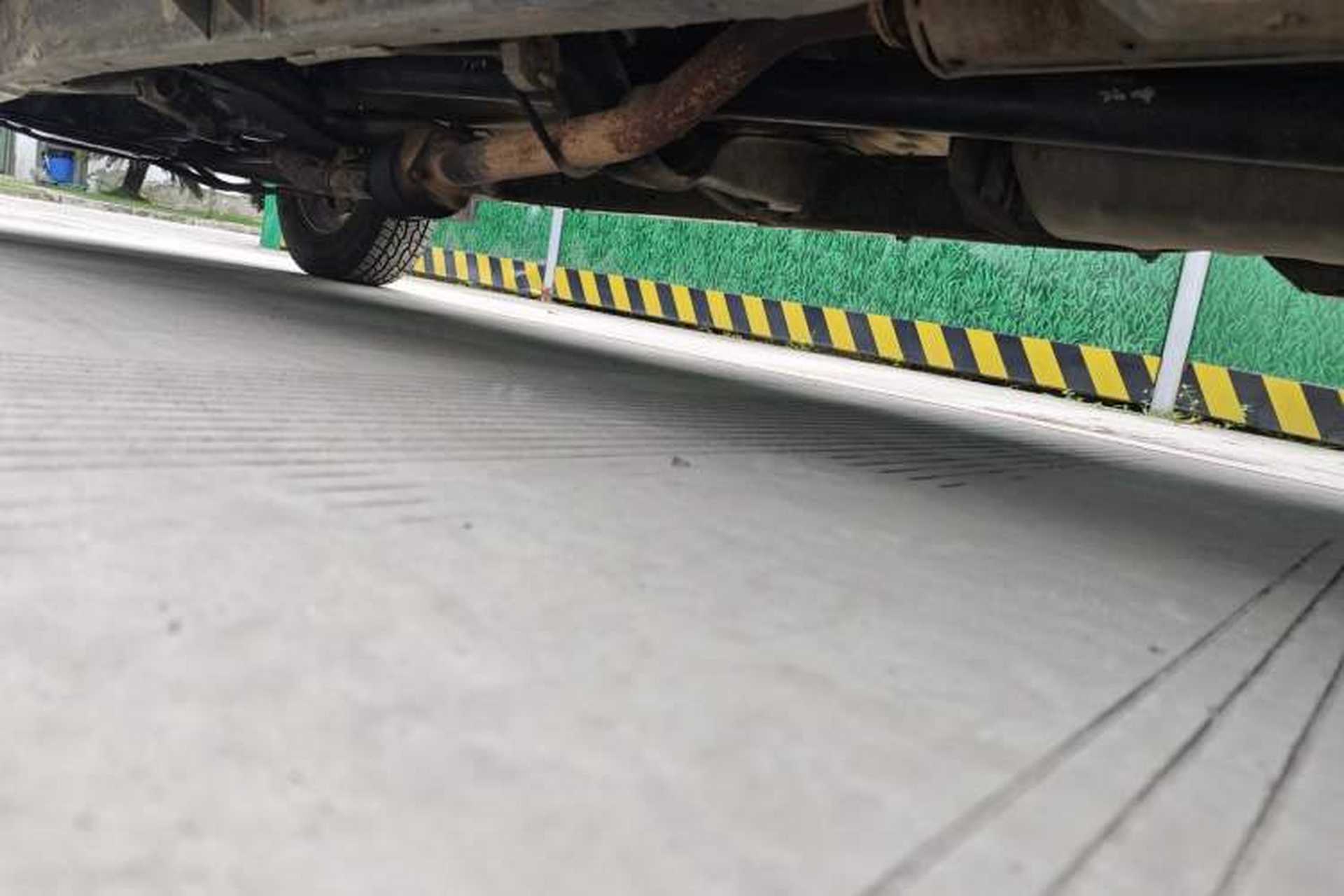 Used Isuzu Pickup 2009 2.8T Two-Wheel-Drive Base Van 4JB1-TCT Chassis Rear Left
