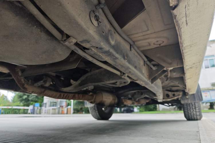 Used Isuzu Pickup 2009 2.8T Two-Wheel-Drive Base Van 4JB1-TCT Chassis Rear Right
