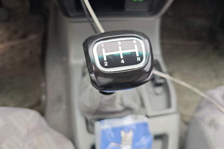 Used Isuzu Pickup 2009 2.8T Two-Wheel-Drive Base Van 4JB1-TCT Gear Lever