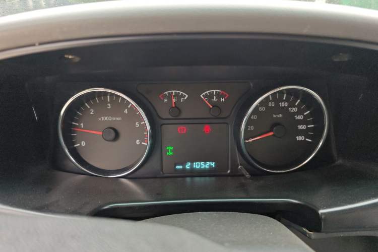 Used Isuzu Pickup 2009 2.8T Two-Wheel-Drive Base Van 4JB1-TCT Instrument Cluster