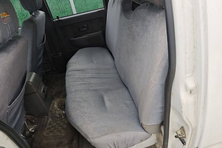 Used Isuzu Pickup 2009 2.8T Two-Wheel-Drive Base Van 4JB1-TCT Left Rear Seat