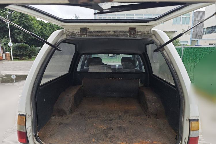 Used Isuzu Pickup 2009 2.8T Two-Wheel-Drive Base Van 4JB1-TCT Trunk