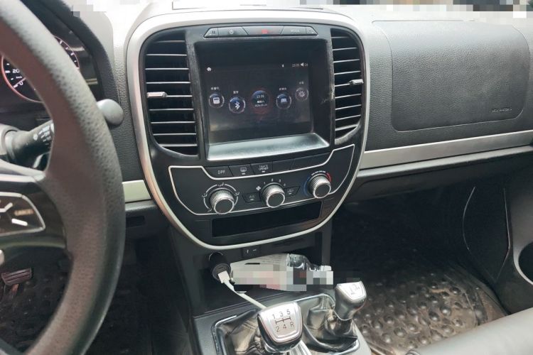Used Isuzu Pickup 2015 3.0T Four-Wheel Drive 4KH1CT Audio And AC Panel