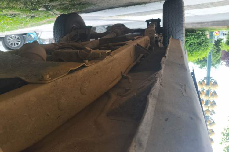 Used Isuzu Pickup 2015 2.8T Four-Wheel Drive 4JB1CT Chassis Front Right