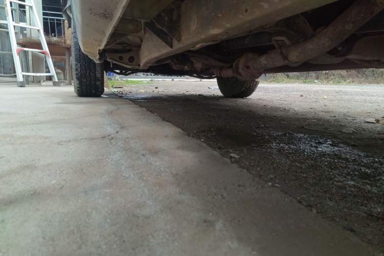Used Isuzu Pickup 2015 2.8T Two-Wheel Drive 4JB1CT Chassis Rear Left