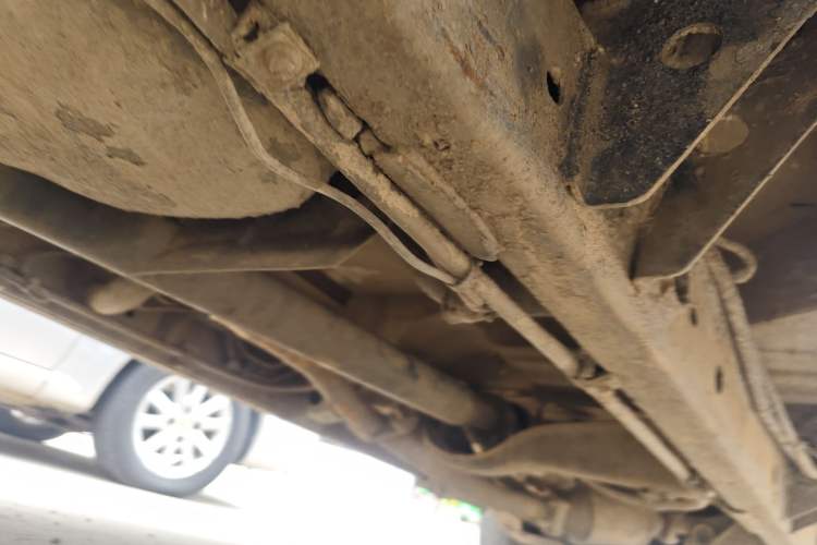 Used Isuzu Pickup 2015 2.8T Four-Wheel Drive 4JB1CT Chassis Rear Right