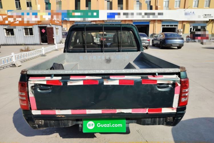 Used Isuzu Pickup 2015 2.8T Two-Wheel Drive 4JB1CT Exterior 4