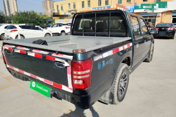 Used Isuzu Pickup 2015 2.8T Two-Wheel Drive 4JB1CT Exterior 5