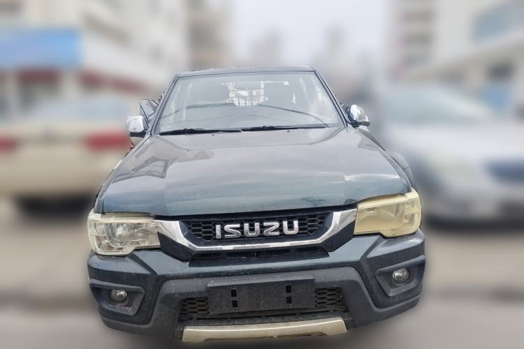 Used Isuzu Pickup 2015 2.8T Four-Wheel Drive 4JB1CT Front