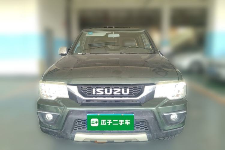 Used Isuzu Pickup 2015 2.8T Four-Wheel Drive 4JB1CT Front