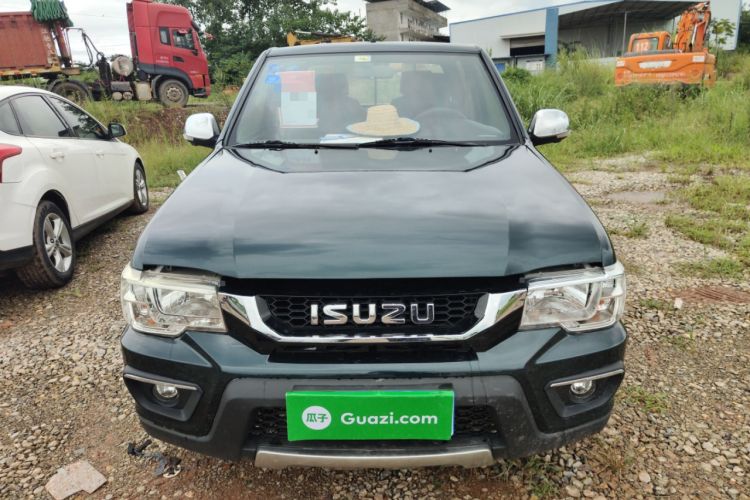 Used Isuzu Pickup 2015 2.8T Two-Wheel Drive 4JB1CT Front