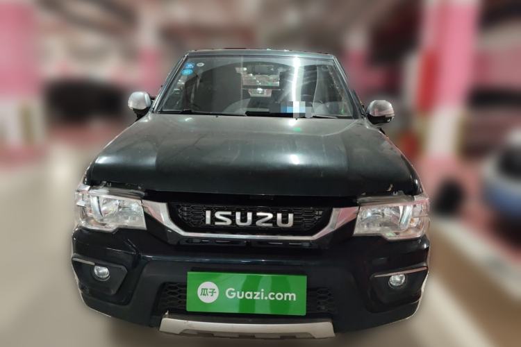 Used Isuzu Pickup 2015 3.0T Two-Wheel Drive 4KH1CT Front