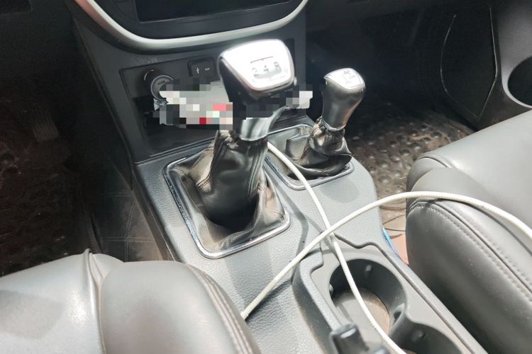 Used Isuzu Pickup 2015 3.0T Four-Wheel Drive 4KH1CT Gear Lever