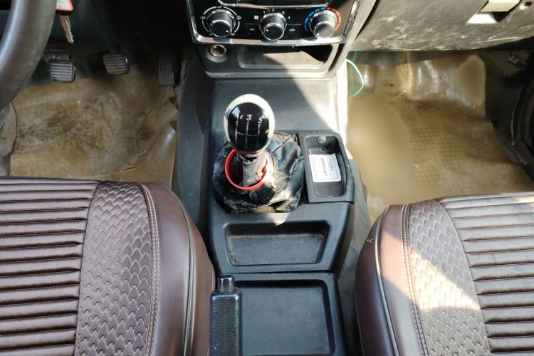 Used Isuzu Pickup 2015 2.8T Two-Wheel Drive 4JB1CT Gear Lever