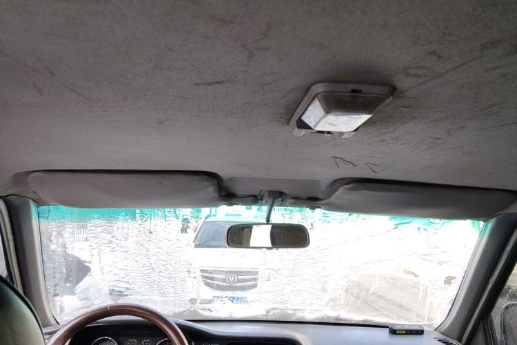 Used Isuzu Pickup 2015 2.8T Four-Wheel Drive 4JB1CT Headliner