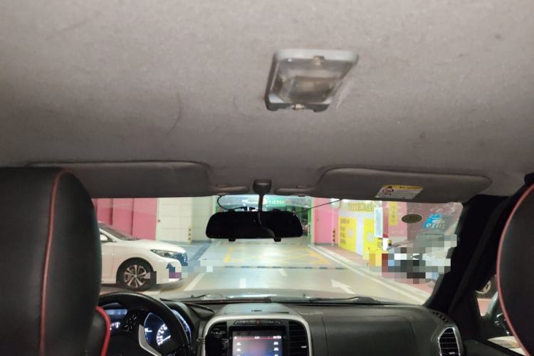 Used Isuzu Pickup 2015 3.0T Two-Wheel Drive 4KH1CT Headliner