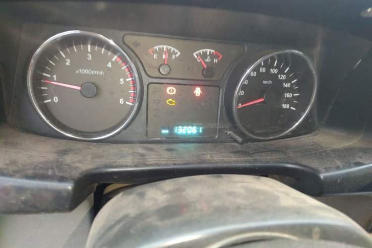 Used Isuzu Pickup 2015 2.8T Two-Wheel Drive 4JB1CT Instrument Cluster