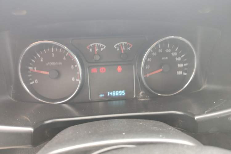 Used Isuzu Pickup 2015 2.8T Two-Wheel Drive 4JB1CT Instrument Cluster