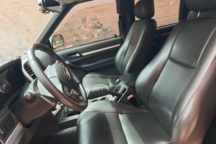 Used Isuzu Pickup 2015 3.0T Four-Wheel Drive 4KH1CT Left Front Seat